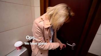 Public Blowjob in Wendis Toilet & d. Coffe with Cum